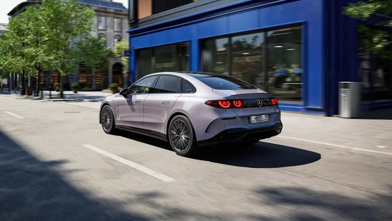 Радикални промени: Представиха новия Mercedes C-Class Снимки