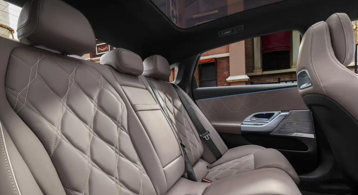 Радикални промени: Представиха новия Mercedes C-Class Снимки