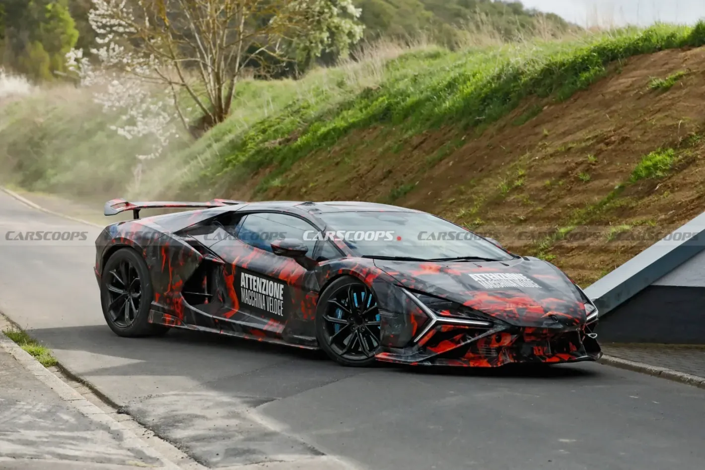 Започнаха тестове на новото Lamborghini Revuelto SV с 1184 к.с.