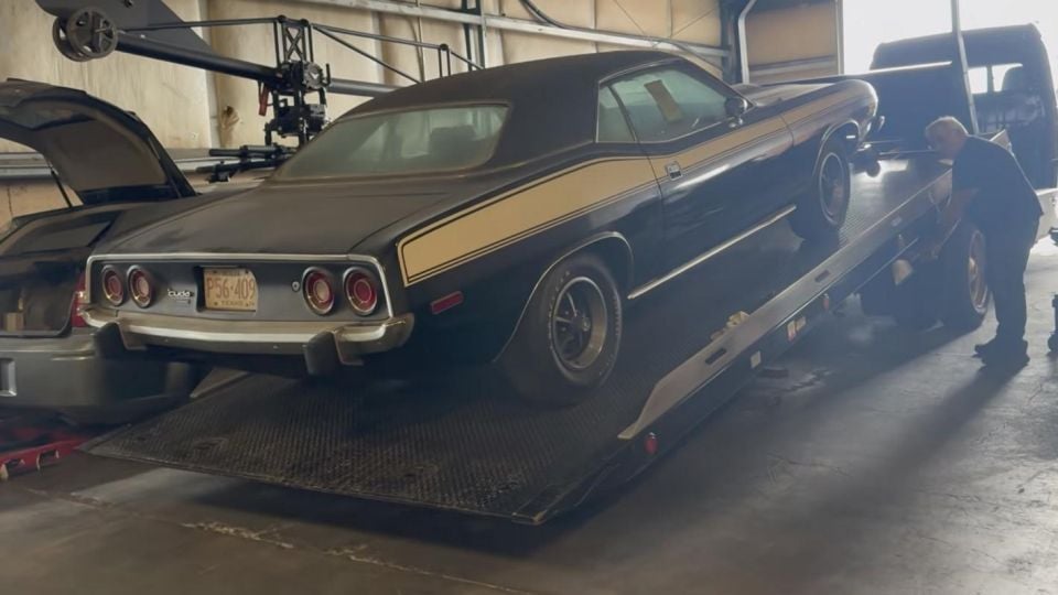 Намериха Plymouth Barracuda от 1974 г. с пробег от 100 км Снимки