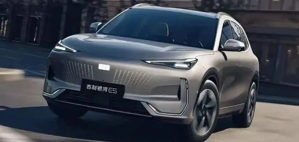 Китайска криза: Автомобилният пазар се срина с 20%