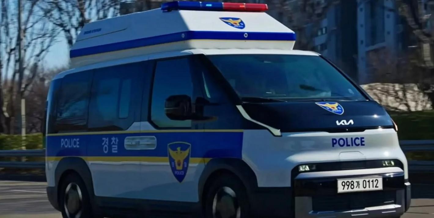 Kia пуска в производство полицейската кола на бъдещето