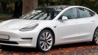 Tesla Model 3 е изминала 610 000 км, стана ясно как се представя батерията