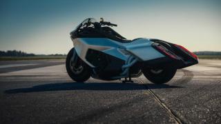 Баварски футуризъм: BMW представя невероятен шестцилиндров мотоциклет