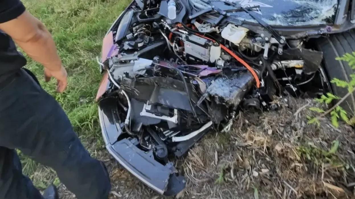 Много скъпа катастрофа: Сблъскаха се 2 суперавтомобила Lamborghini