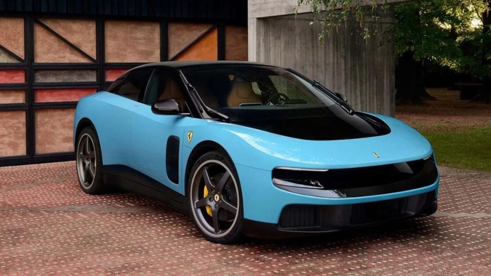 Ferrari представи първия си електрически автомобил Снимки