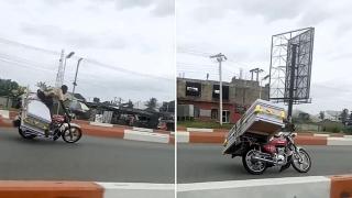 Мъж завърза ковчег за мотоциклет и изпълни смъртоносни каскади