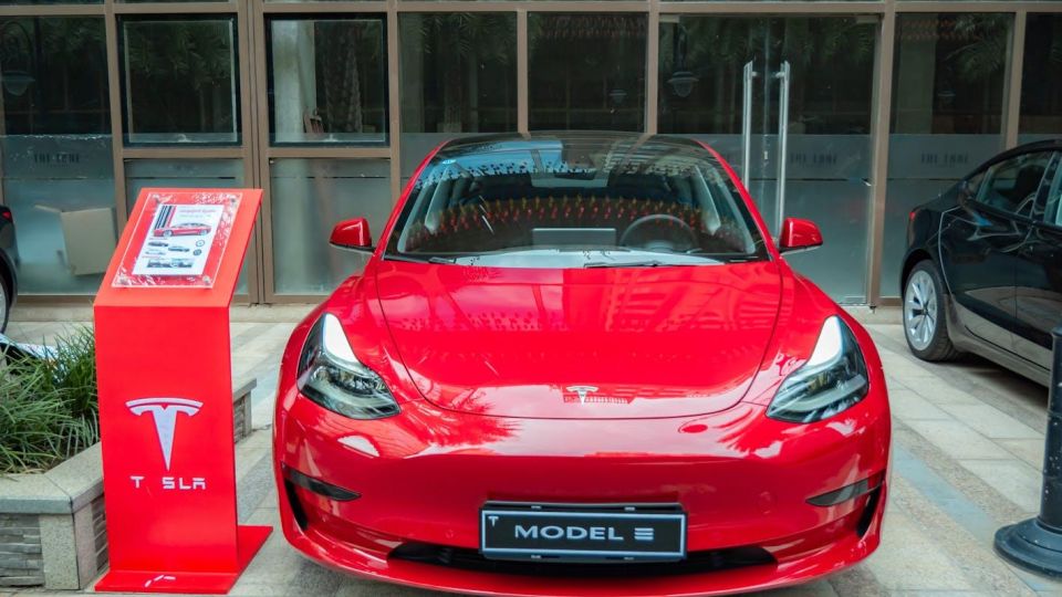 Tesla може да пусне дългоочаквания Model 3 Plaid: Какво знаем сега