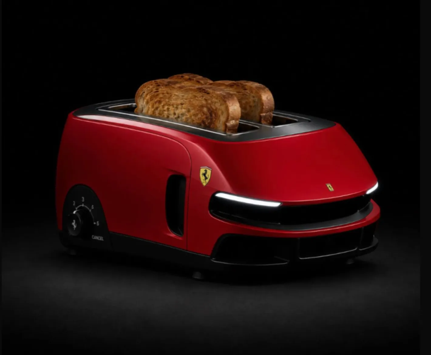 Всички не харесват Ferrari Luce: Мемета взривиха мрежата