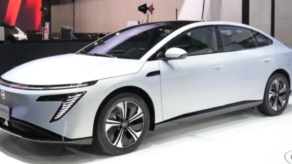 Nissan възроди достъпен семеен модел от 90-те години Снимки