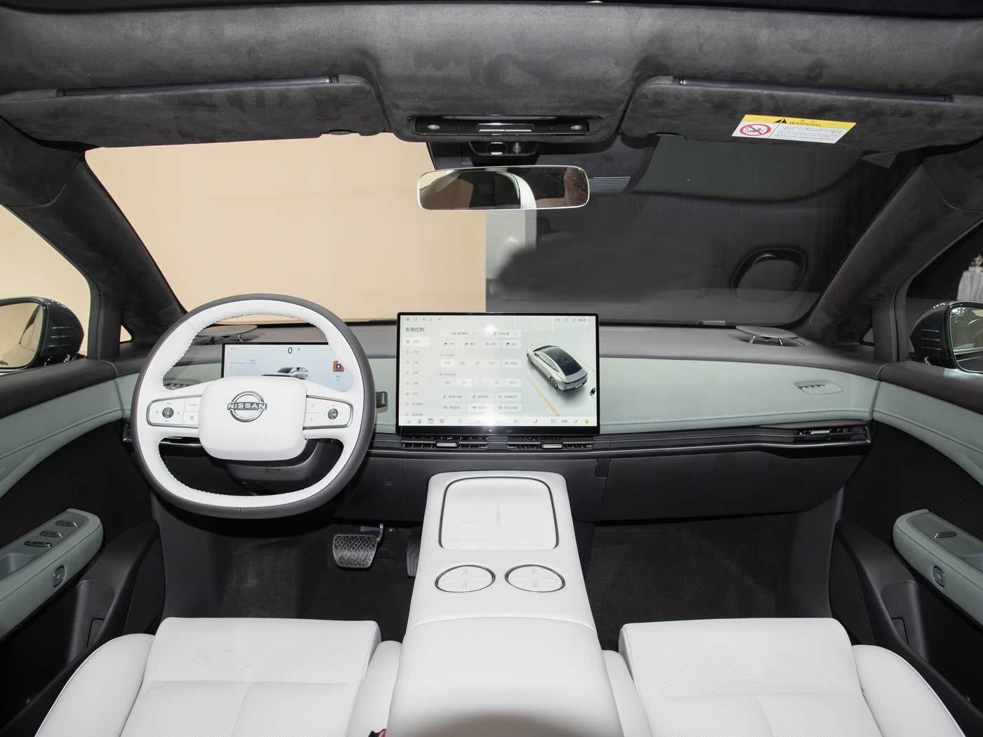 Nissan възроди достъпен семеен модел от 90-те години Снимки