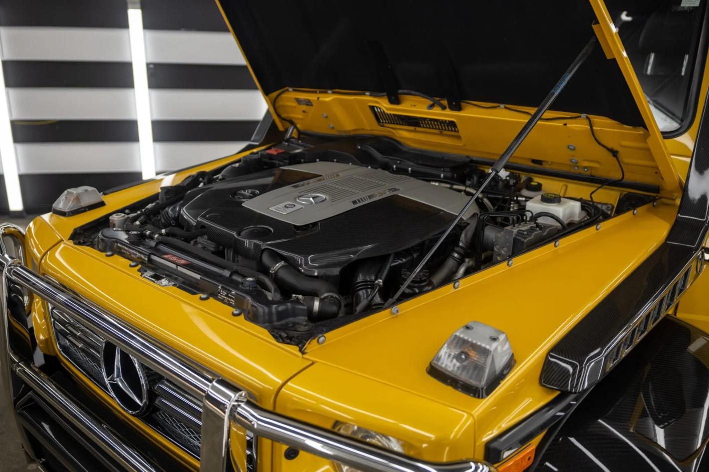 Продава се уникален Mercedes G-Class на 6 колела с V12 двигател