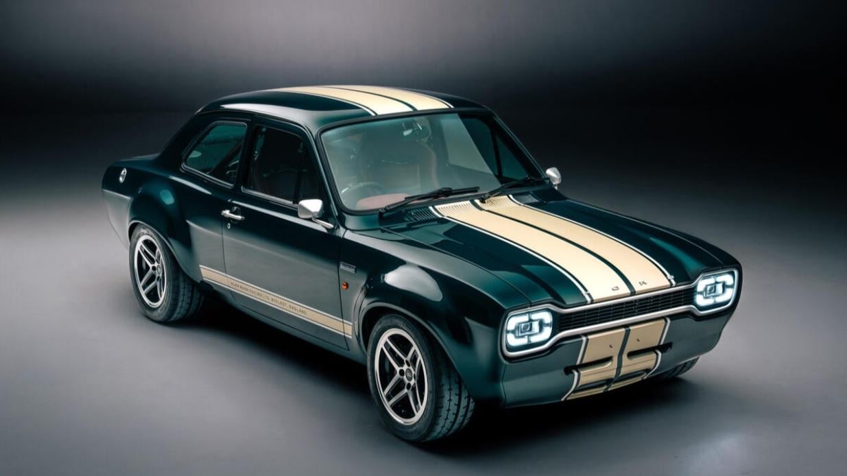 Възродена легенда: Ford Escort се завръща в производство Снимки