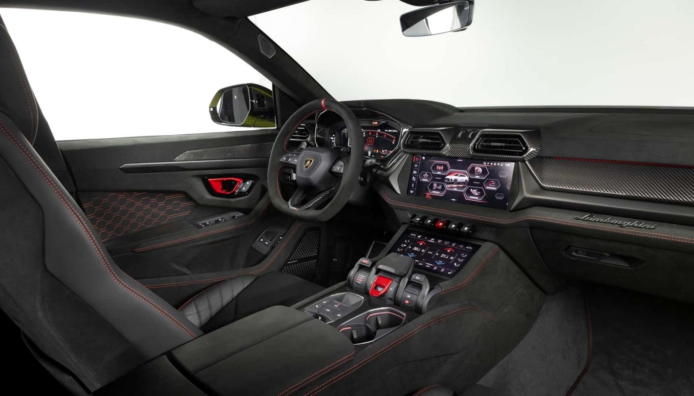 Lamborghini представи най-бързия кросоувър в света Снимки