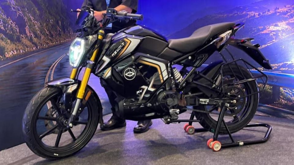 На цената на iPhone: Revolt Motors пусна евтин електрически мотоциклет