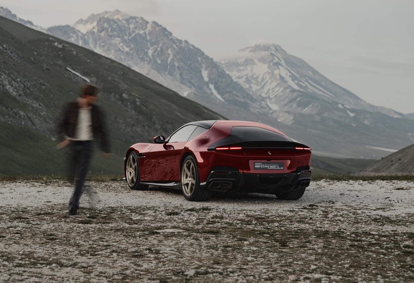 Новият суперавтомобил на Ferrari получи иновативна скоростна кутия