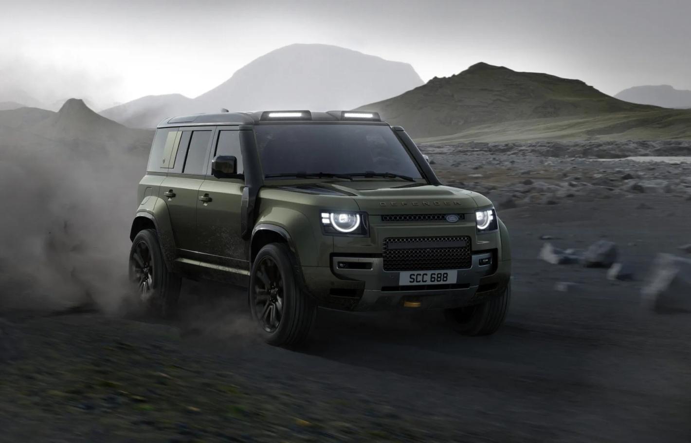 Land Rover представи новия Defender: как се е променил култовият всъдеход