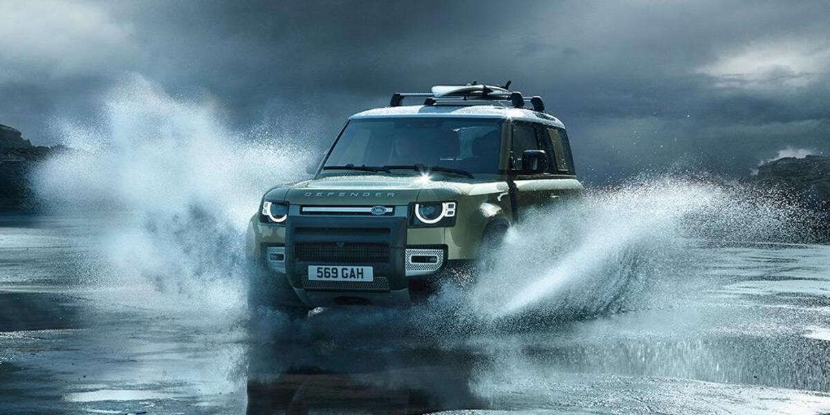 Мъж купи 240 Land Rover Defender-а за 10 млн. долара, но последният автомобил изчезна