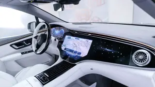Сензори срещу бутони: Кой тип управление на автомобила е по-безопасен?