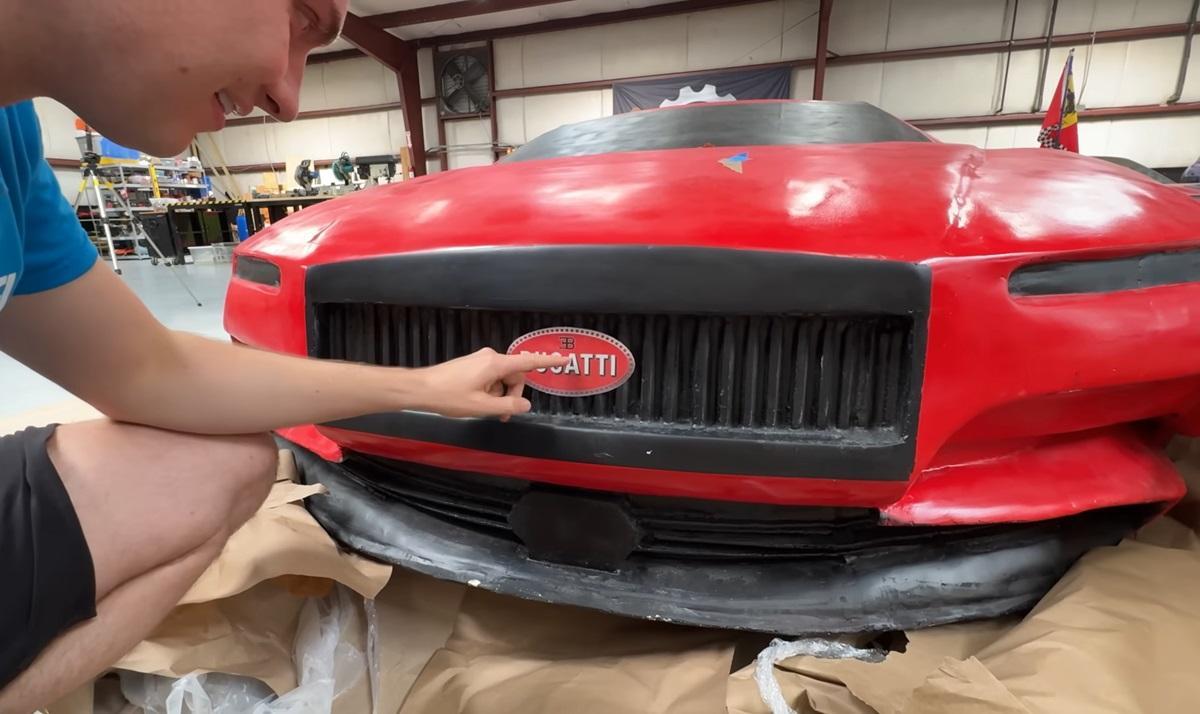 Мъж поръча Bugatti  от Китай: Разопаков ги и избухна в смях