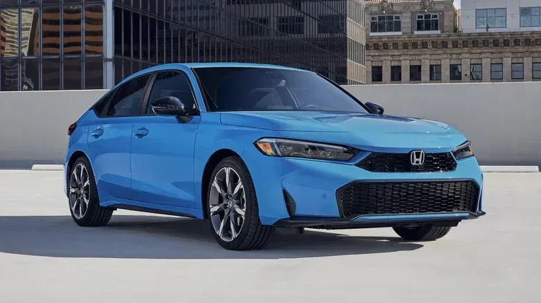 По-добри от Toyota Corolla: 4 високо оценени компактни автомобила