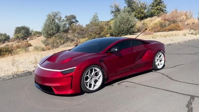 Дейвид Андреев си направи лъскав електромобил с части на Tesla и изненада всички
