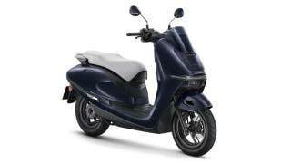 Honda пуска на пазара достъпен електрически скутер на цена като за лаптоп
