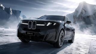 BMW показа луксозен кросоувър с голям телевизор в салона