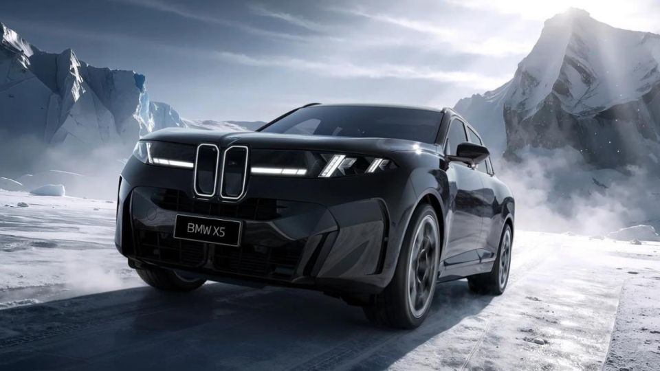 BMW показа луксозен кросоувър с голям телевизор в салона