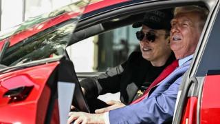 Тръмп заяви, че собствениците на електромобили са луди и имат истинска болест