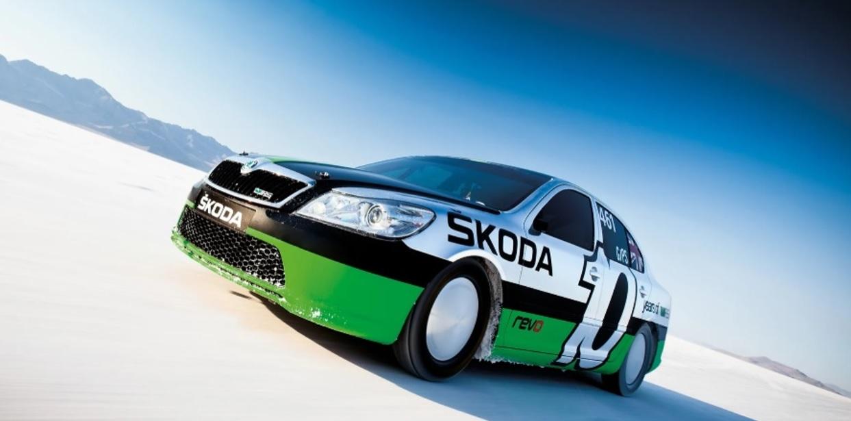 Skoda показа най-бързата Octavia, оборудвана е и с парашут