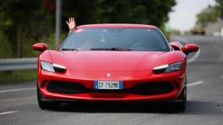Инженерите на Ferrari използваха детайли от Kia за маскировка на тестови прототип на суперкара SF90