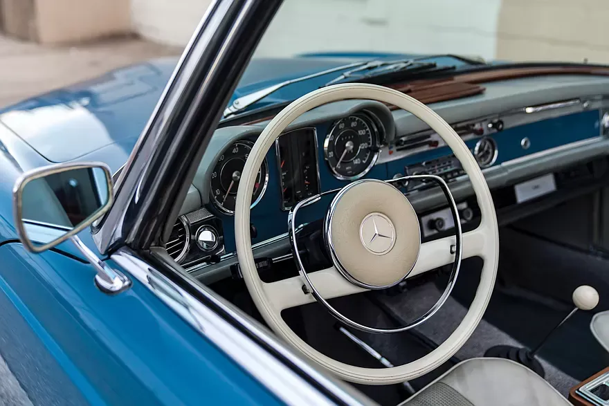Историята на Mercedes-Benz SL W113: Как се роди легендарната „Пагода“ и защо придоби култов статут