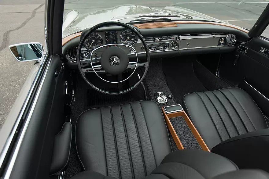 Историята на Mercedes-Benz SL W113: Как се роди легендарната „Пагода“ и защо придоби култов статут