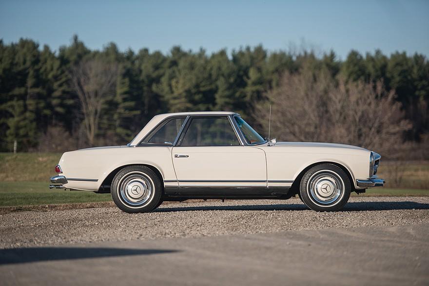 Историята на Mercedes-Benz SL W113: Как се роди легендарната „Пагода“ и защо придоби култов статут
