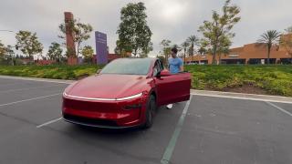 Американец разкри 10 скрити функции в Tesla