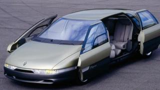 С камери, телевизори и компютър: какъв беше първият Renault Megane от 1988 година