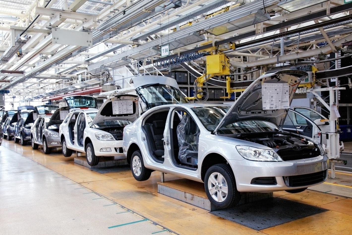 Военно производство вместо коли? Volkswagen търси спасение за застрашените си заводи