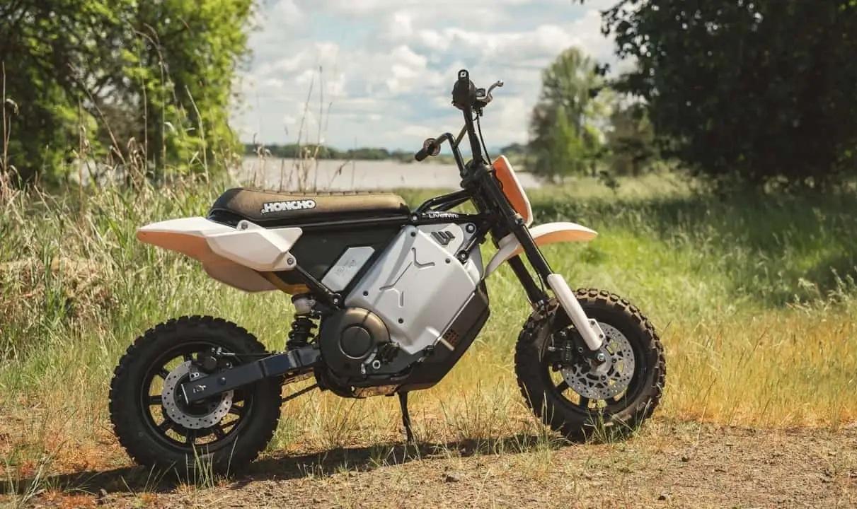 Harley-Davidson пуска на пазара необичаен електрически скутер