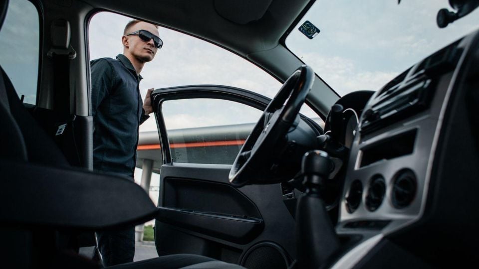 Практичен метод за неутрализиране на неприятните миризми в купето на автомобила