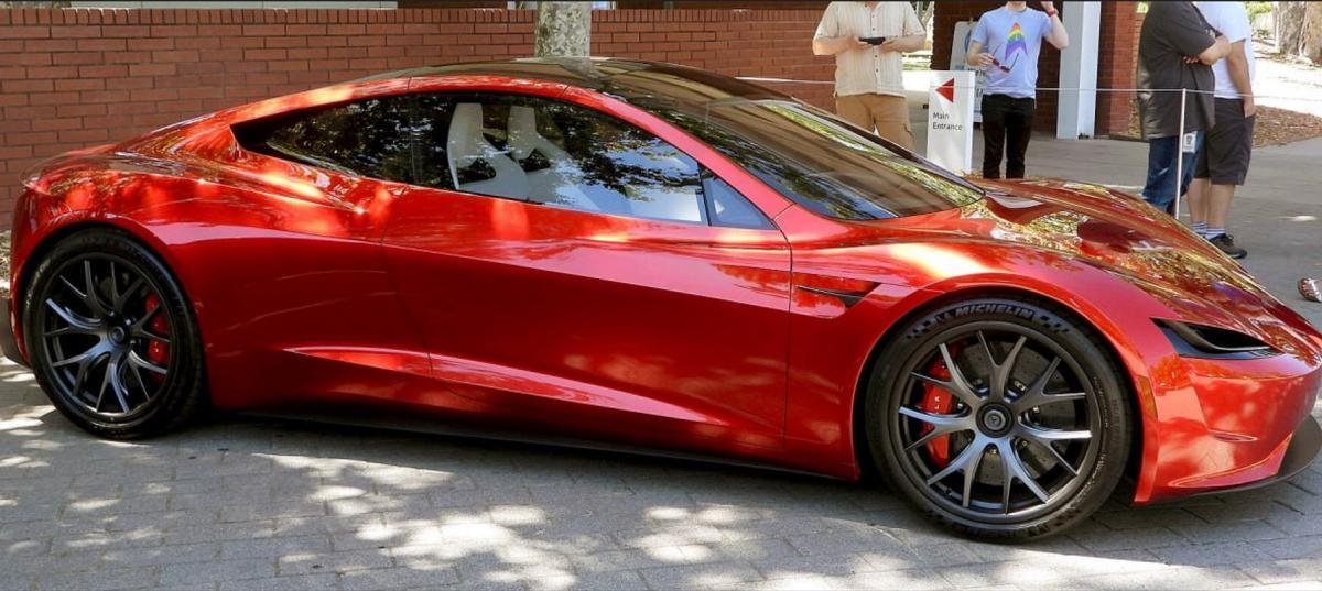 Tesla ще представи изцяло нов автомобил
