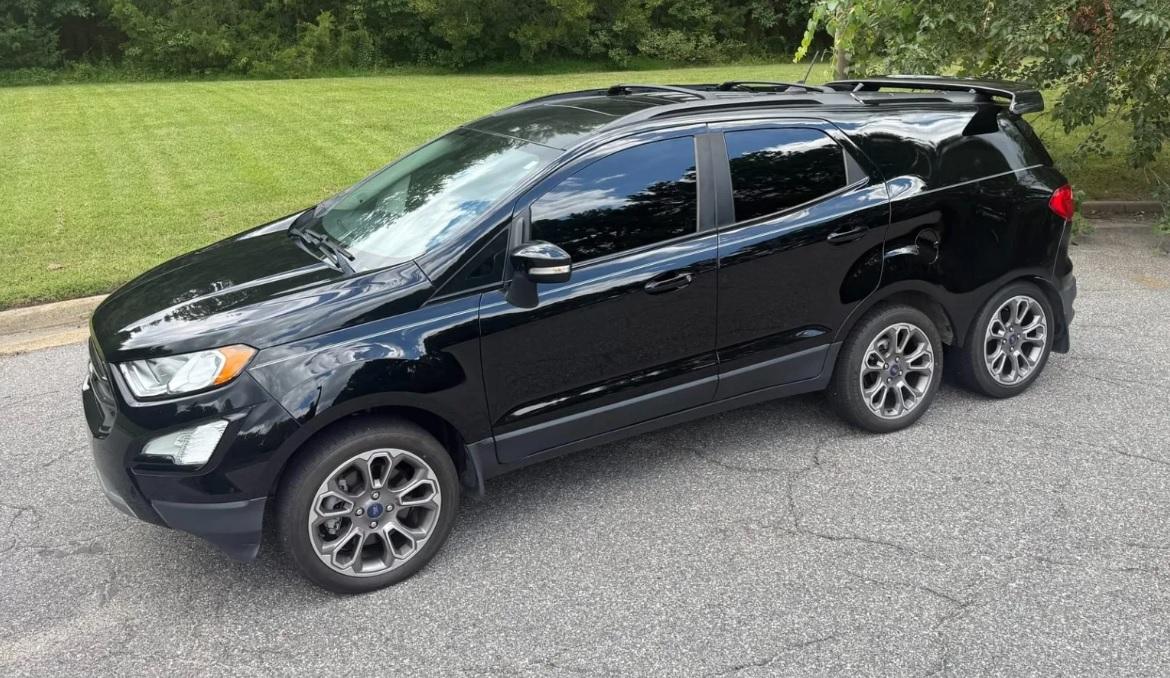 Продава се уникален шестколесен кросоувър Ford