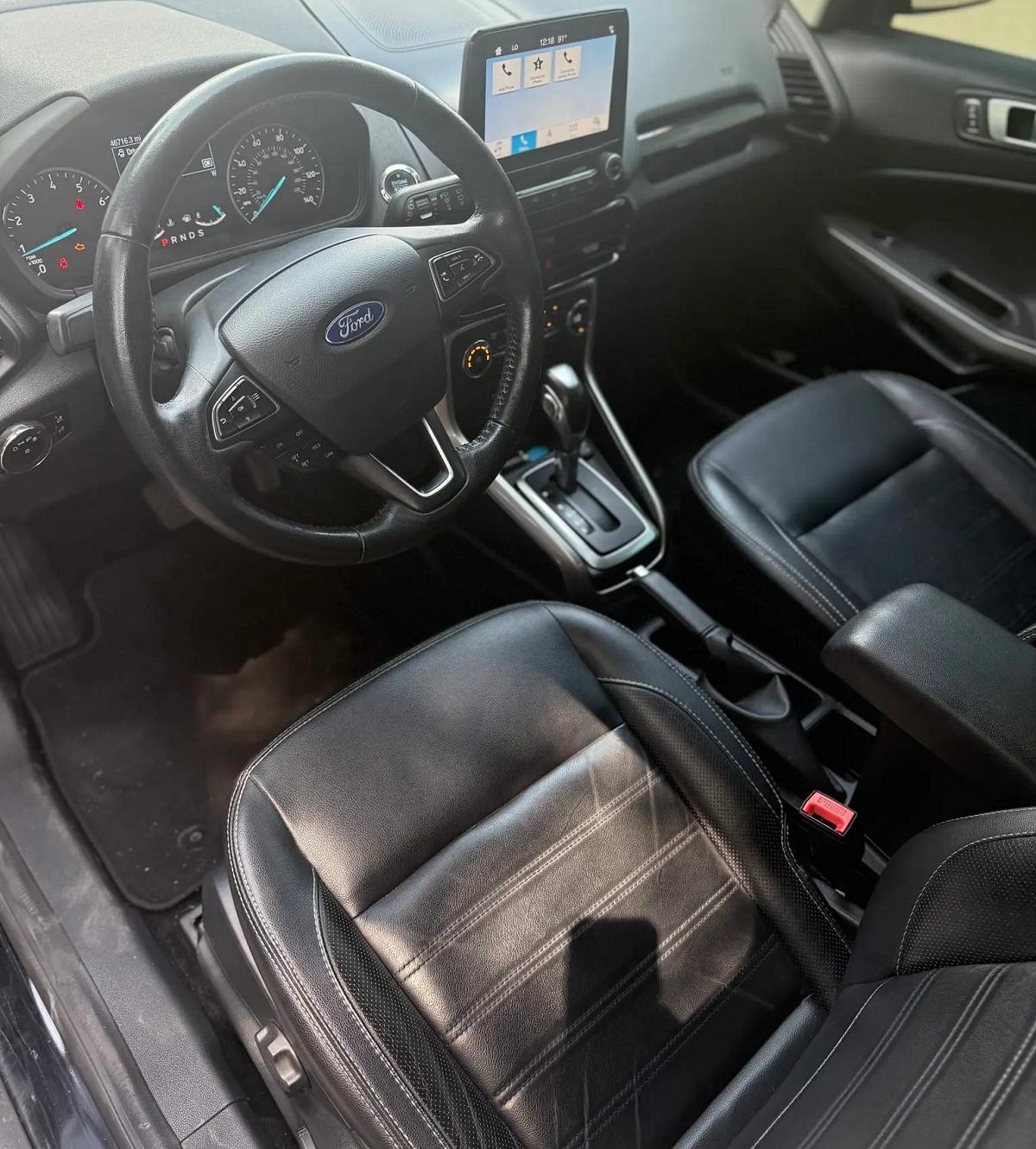 Продава се уникален шестколесен кросоувър Ford