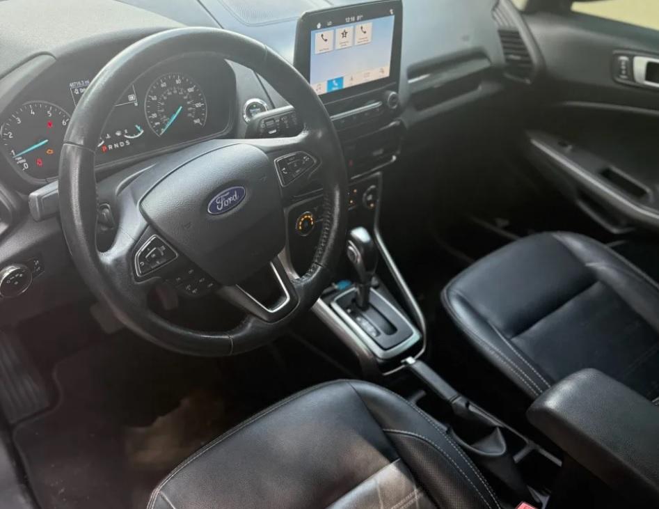 Продава се уникален шестколесен кросоувър Ford