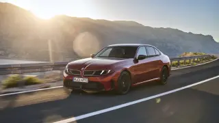 Новата “тройка” на BMW в два варианта и едно сбогом