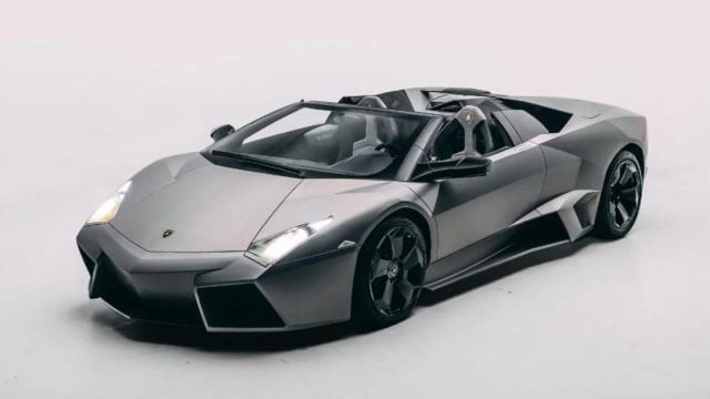 Капсула на времето за $3 милиона: Продава се уникален Lamborghini почти без пробег