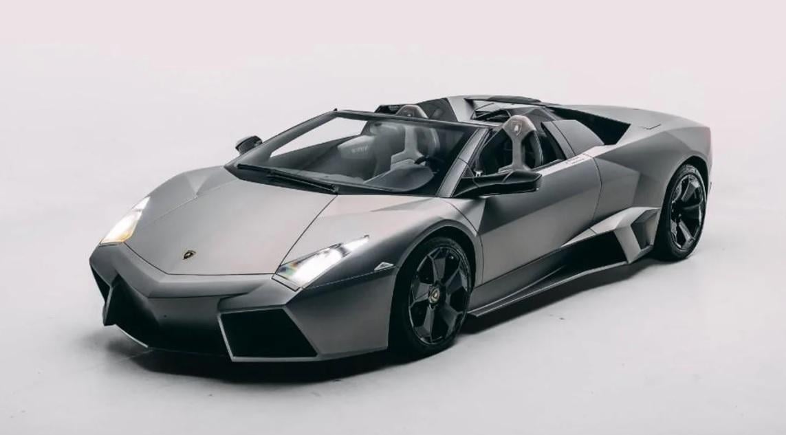 Капсула на времето за $3 милиона: Продава се уникален Lamborghini почти без пробег
