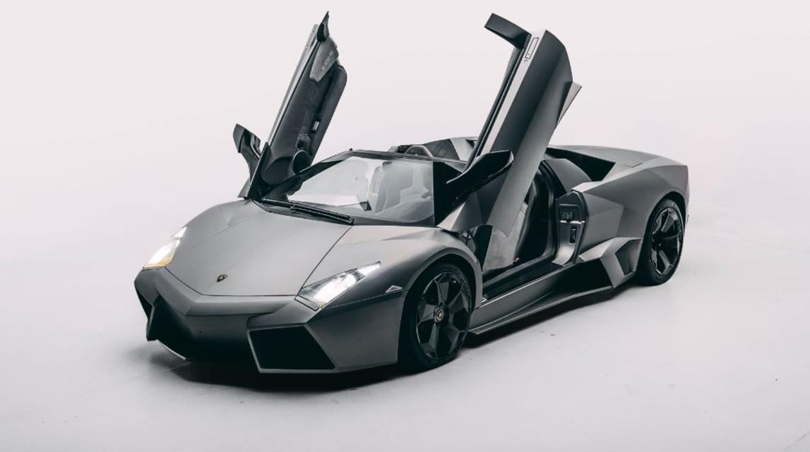 Капсула на времето за $3 милиона: Продава се уникален Lamborghini почти без пробег