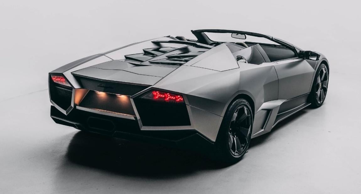 Капсула на времето за $3 милиона: Продава се уникален Lamborghini почти без пробег
