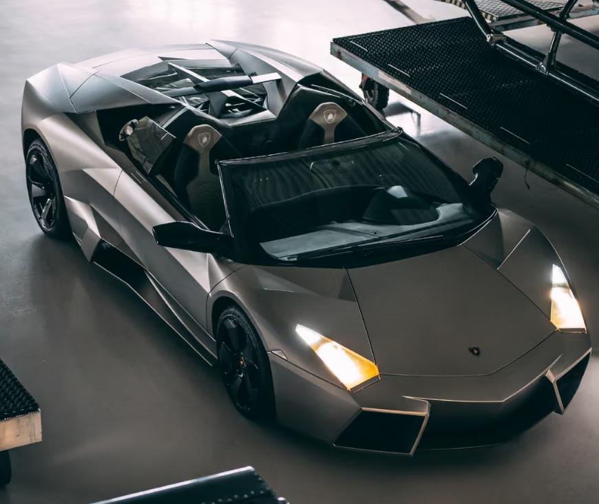 Капсула на времето за $3 милиона: Продава се уникален Lamborghini почти без пробег